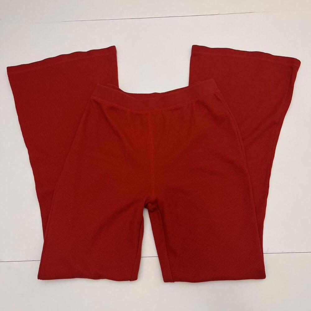 red flared leggings